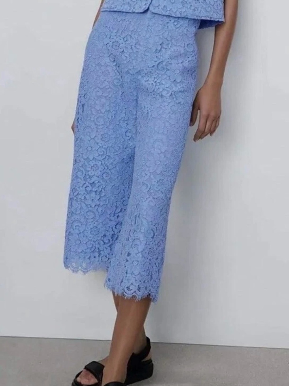 Zara Periwinkle Blue Lace Embroidered Cropped Wide-Leg Pants Coastal Cotton M